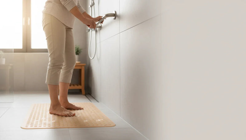 Quel tapis de douche antidérapant pour senior à mobilité réduite - Image de couverture